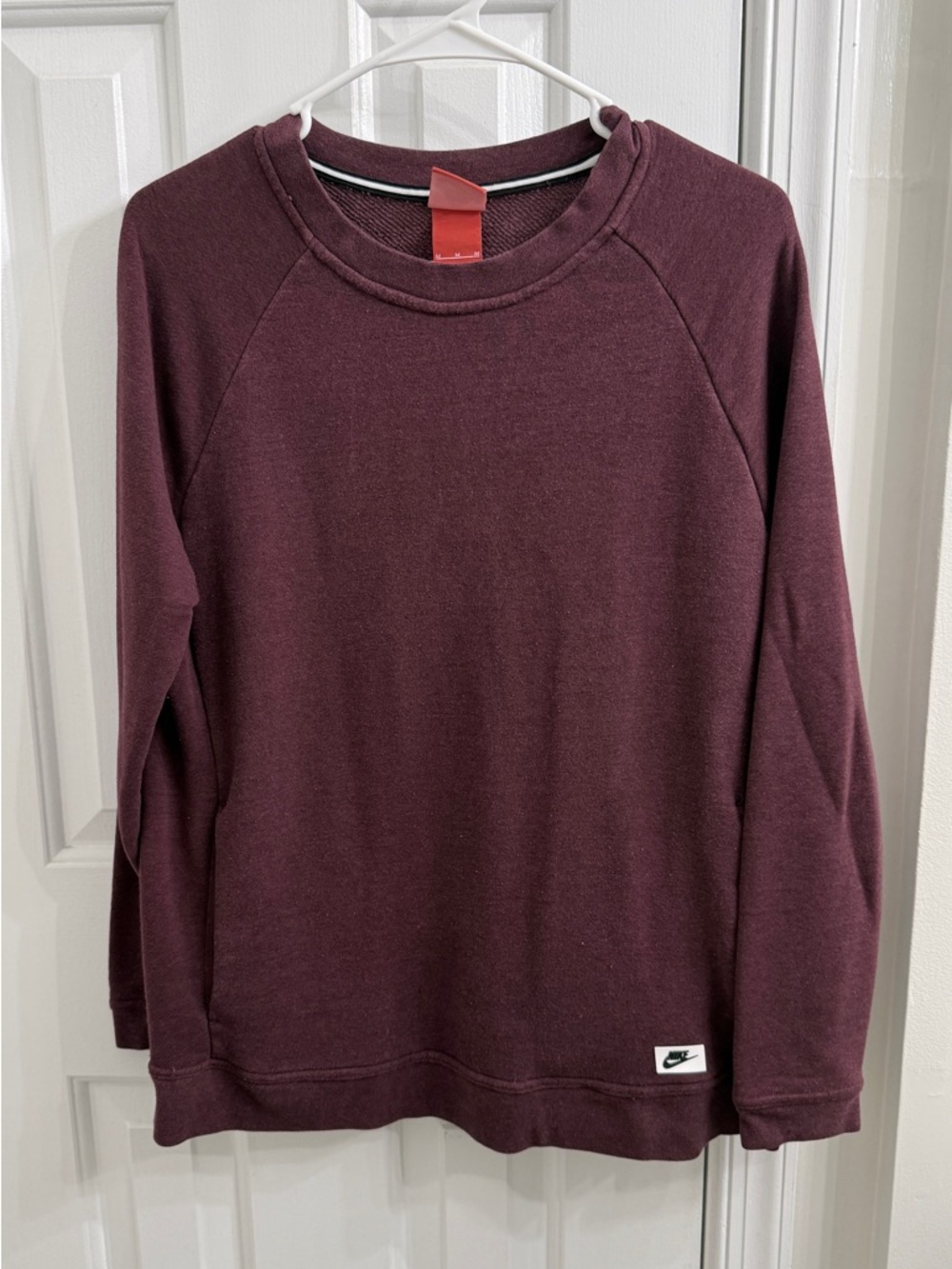 Gently Used Nike Women’s Crewneck Sweater